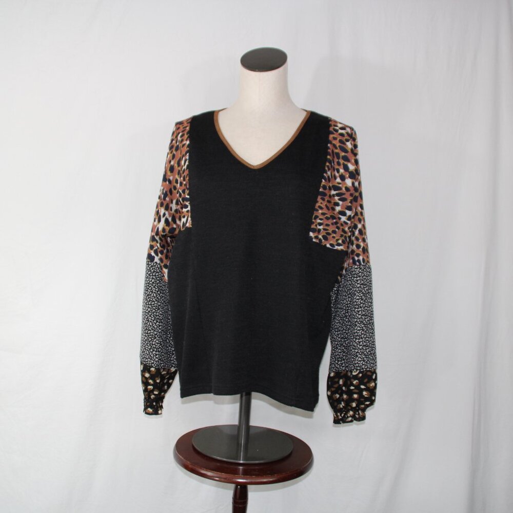 THML Women's Black Leopard Animal Print Sweater Sz M Long Balloon Sleeves Boho
